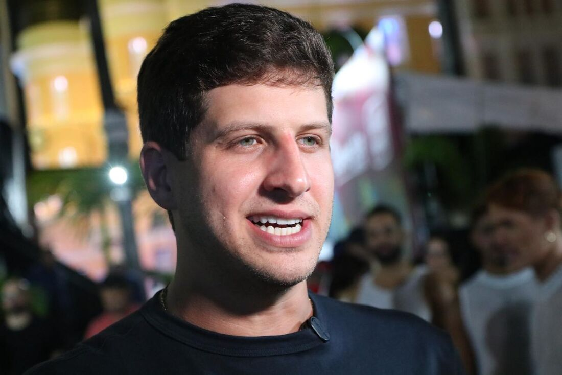 Leia mais sobre o artigo Após filiação de Raquel ao PSD, João Campos diz ter “tranquilidade” em aliança política com Lula