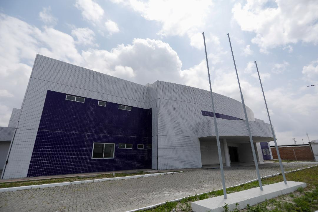 Leia mais sobre o artigo Governo de Pernambuco publica licitações para construir quatro maternidades