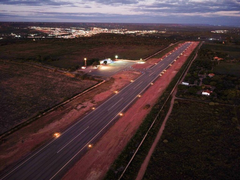 Leia mais sobre o artigo Aeroporto de Araripina, em Pernambuco, vai receber R$ 1,5 milhão para ampliar segurança na pista
