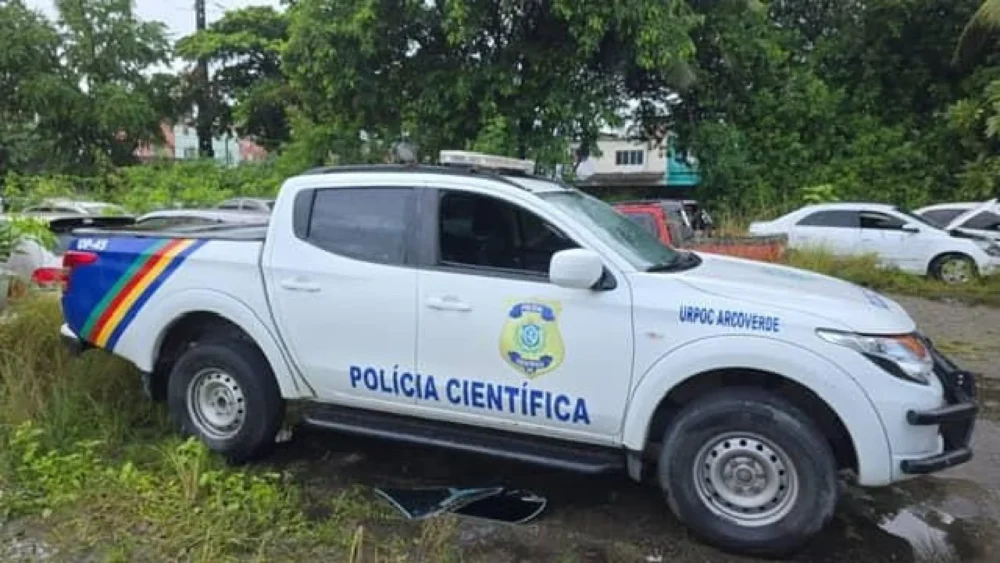 Leia mais sobre o artigo Mais dois veículos são arrombados e furtados no DHPP, no Recife