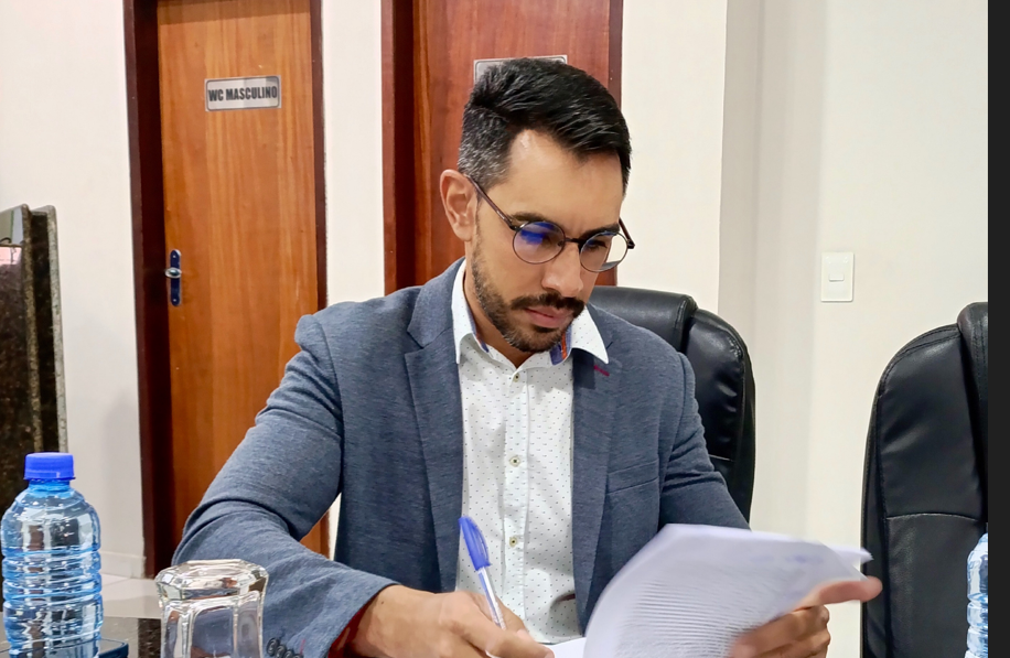 Leia mais sobre o artigo Sertânia poderá garantir transporte gratuito para estudantes inscritos no ENEM