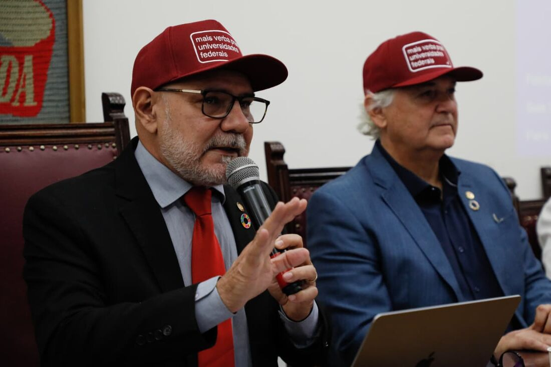 Leia mais sobre o artigo UFPE anuncia corte de gastos para reduzir déficit e manter funcionamento até outubro