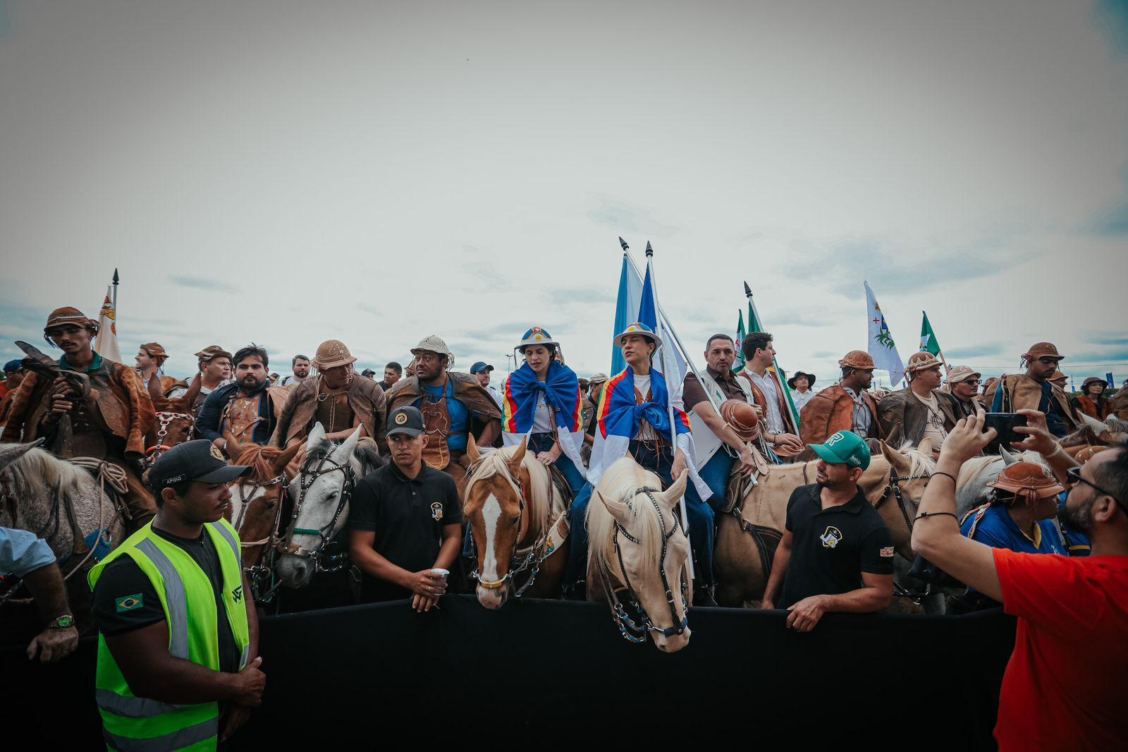 Leia mais sobre o artigo Raquel Lyra participa da Missa do Vaqueiro