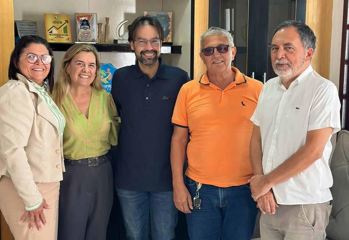 Leia mais sobre o artigo Diogo Moraes amplia base no Pajeú e recebe apoio dos ex-prefeitos de Tabira, Dinca Brandino e Nicinha Melo