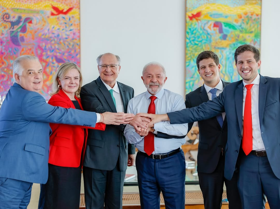 Leia mais sobre o artigo João Campos confirma alinhamento com Lula