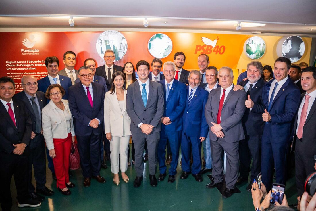 Leia mais sobre o artigo Exposição homenageia Arraes e Eduardo na Câmara dos Deputados