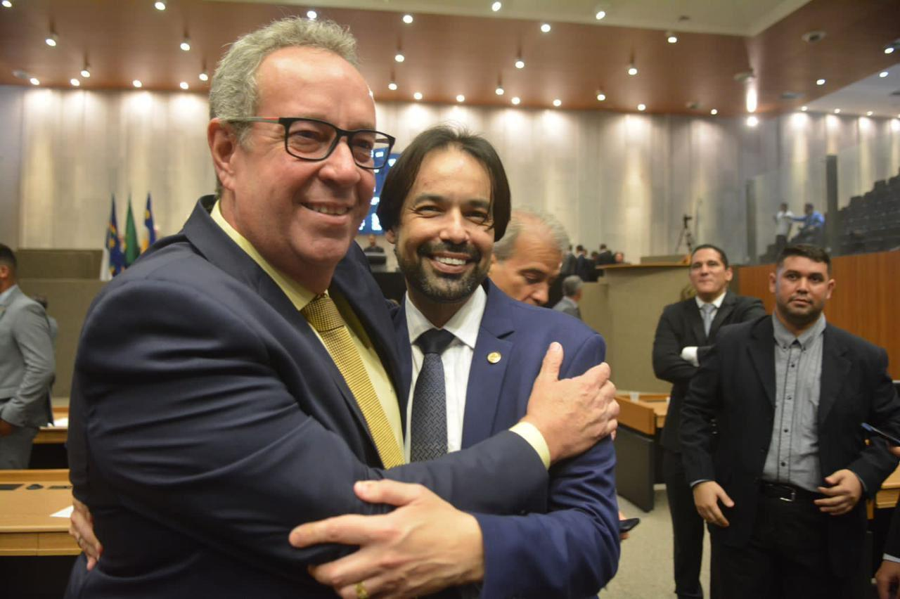 Leia mais sobre o artigo Deputado Diogo Moraes se filia ao PSDB, assume liderança na Alepe e busca fortalecimento do partido junto a Álvaro Porto