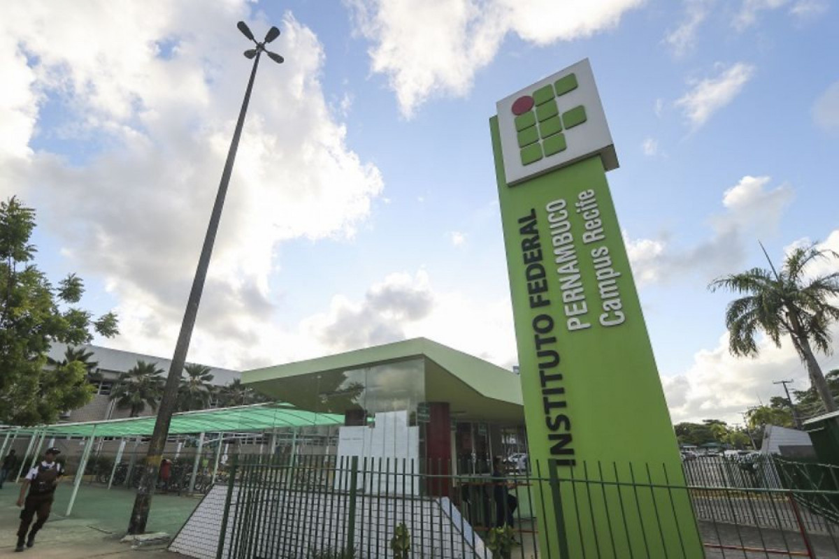 Leia mais sobre o artigo Concurso do IFPE: inscrições para cargos técnico-administrativos são prorrogadas