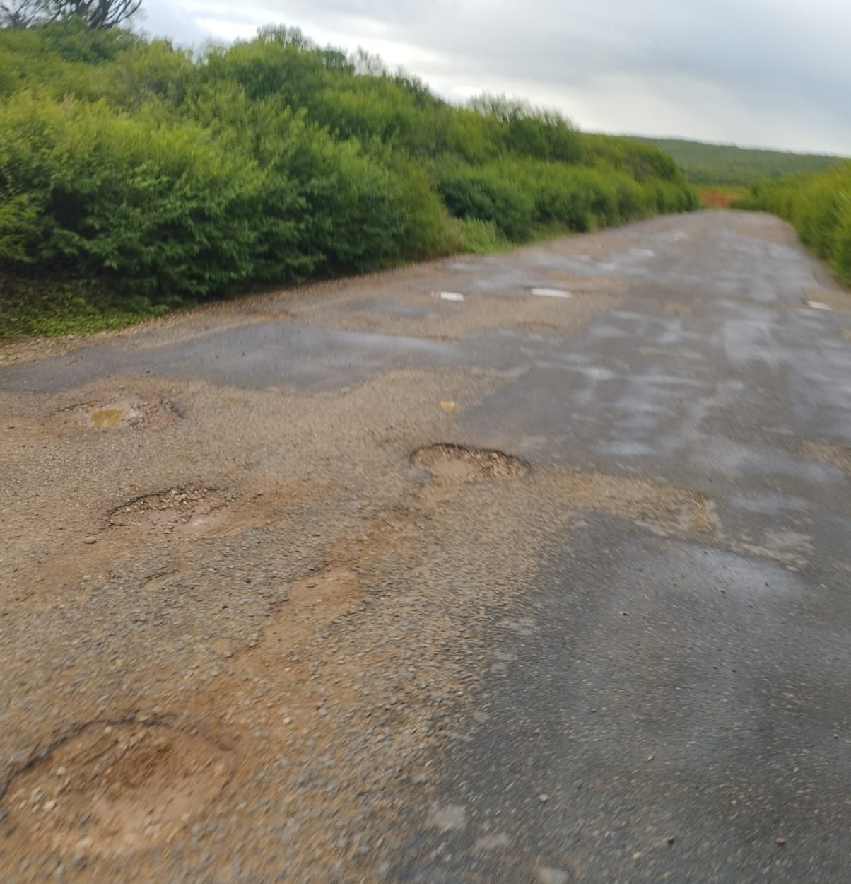 Leia mais sobre o artigo Governo Raquel anuncia e some com o edital da PE-425