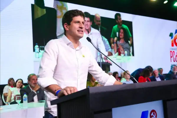 Leia mais sobre o artigo João Campos participa de Congresso do PCdoB e reforça aliança com Federação