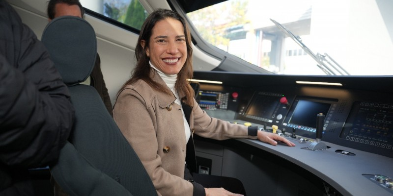 Leia mais sobre o artigo Governadora Raquel Lyra se reúne com a maior fabricante de trens do mundo
