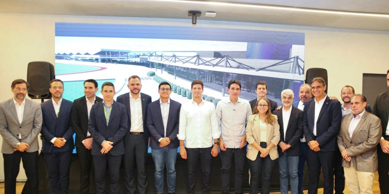 Leia mais sobre o artigo Silvio Costa Filho, João Campos e a Aena anunciam R$ 640 milhões em novos investimentos no Aeroporto do Recife