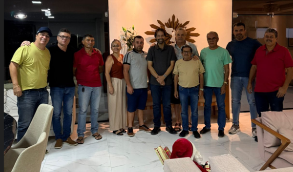 Leia mais sobre o artigo Grupo de Evandro e Paulo Jucá apoia Diogo Moraes e Lucas Ramos