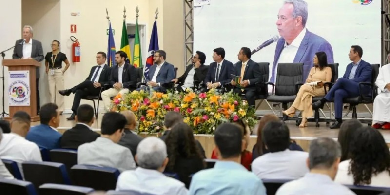 Leia mais sobre o artigo Álvaro Porto defende independência da Alepe e critica entraves do governo em congresso da UVP