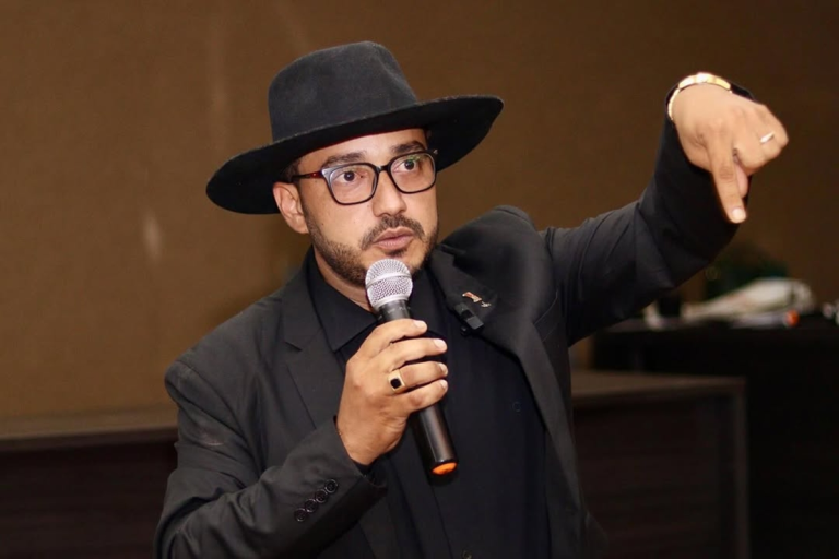 Leia mais sobre o artigo Quem era Dudu Morais, influencer e poeta encontrado morto em Pernambuco