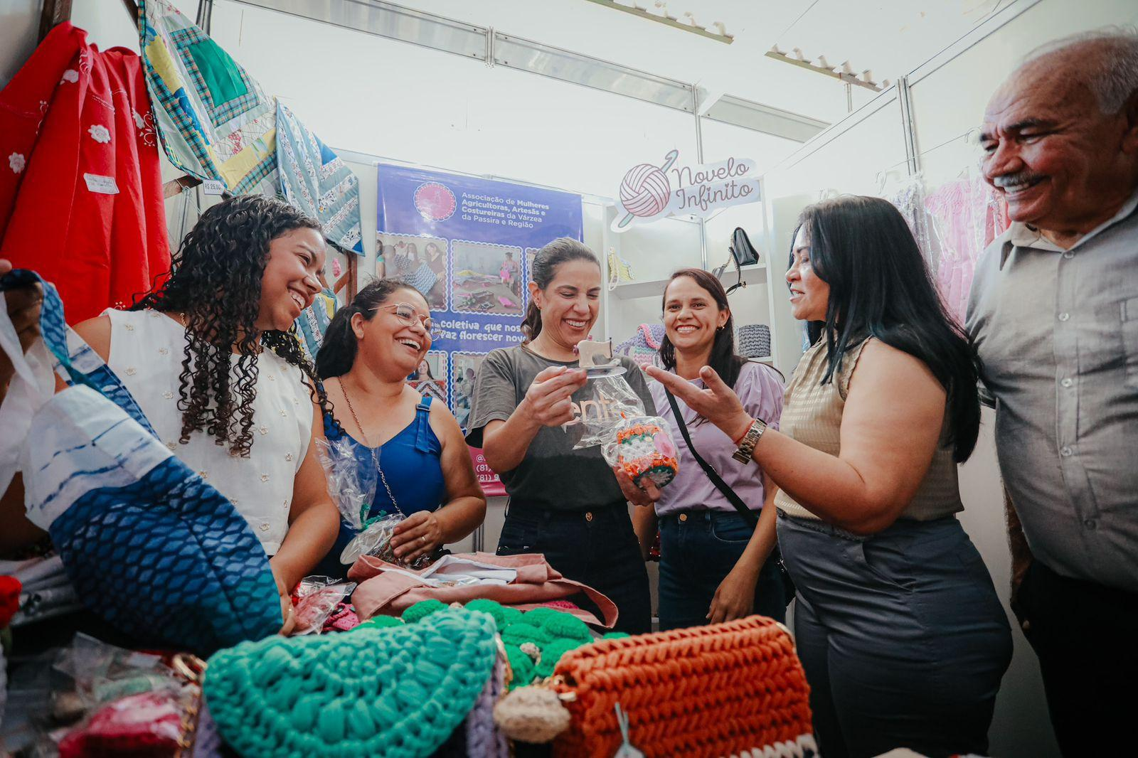 Leia mais sobre o artigo Governadora Raquel Lyra destaca força do artesanato e reforço à economia criativa na Feira de Bordados de Passira