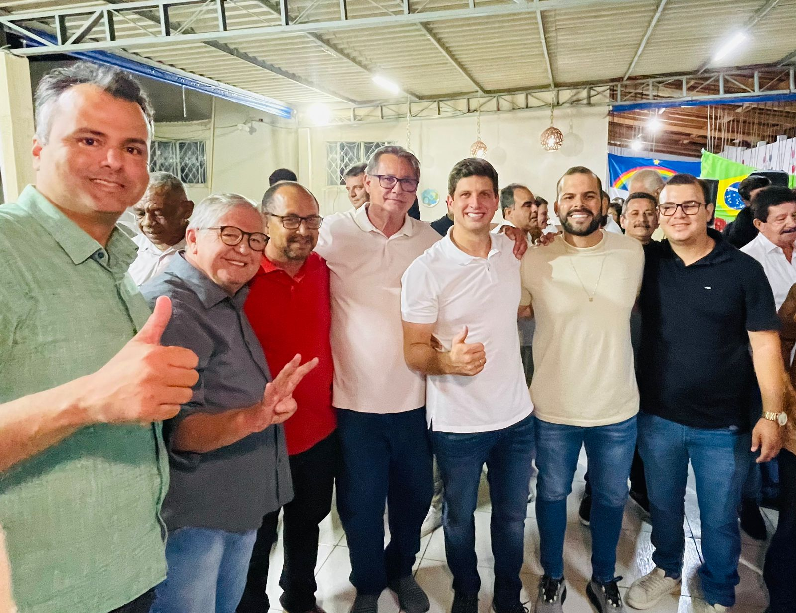 Leia mais sobre o artigo Lideranças de Sertânia acompanham João Campos em agenda na Pedra