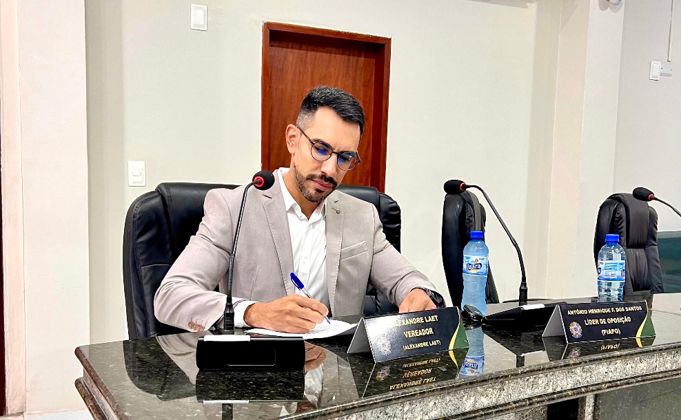 Leia mais sobre o artigo Vereador Alexandre Laet aponta falhas na educação inclusiva de Sertânia