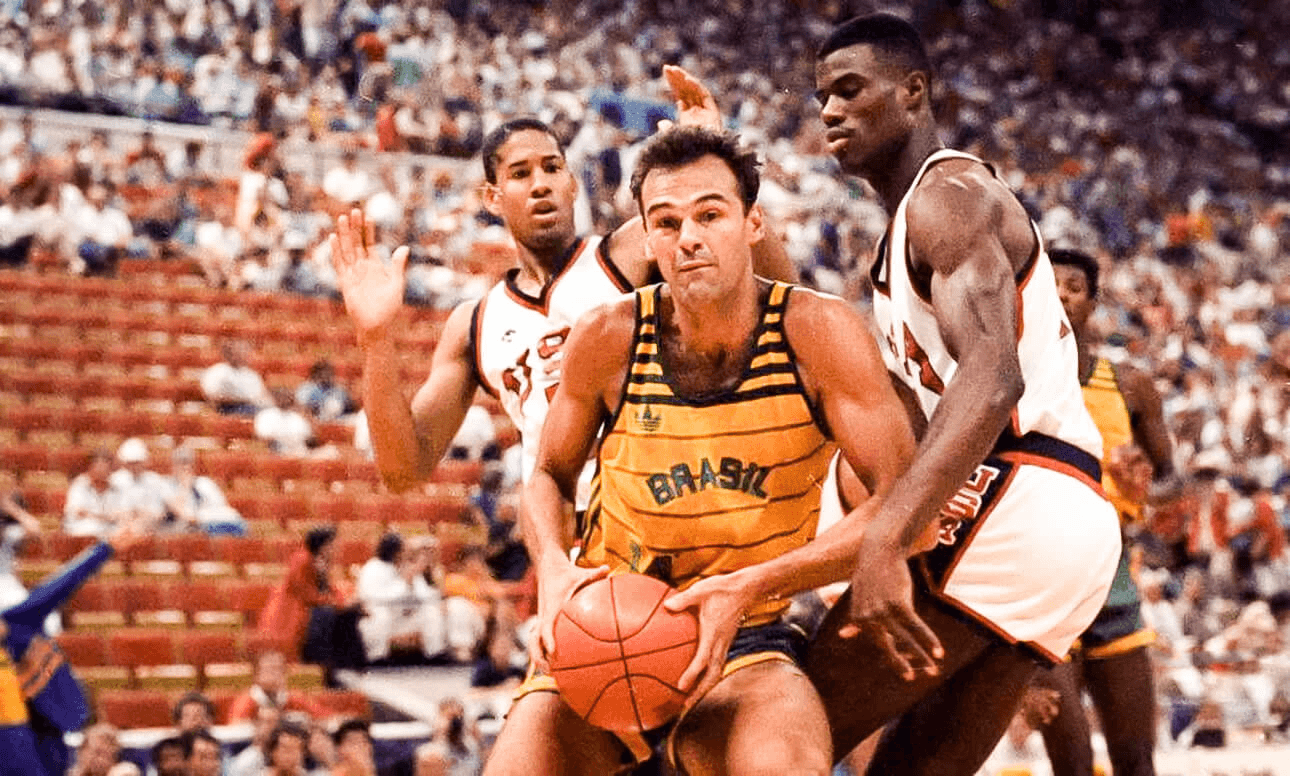 Leia mais sobre o artigo Morre Oscar Schmidt, lenda do basquete brasileiro