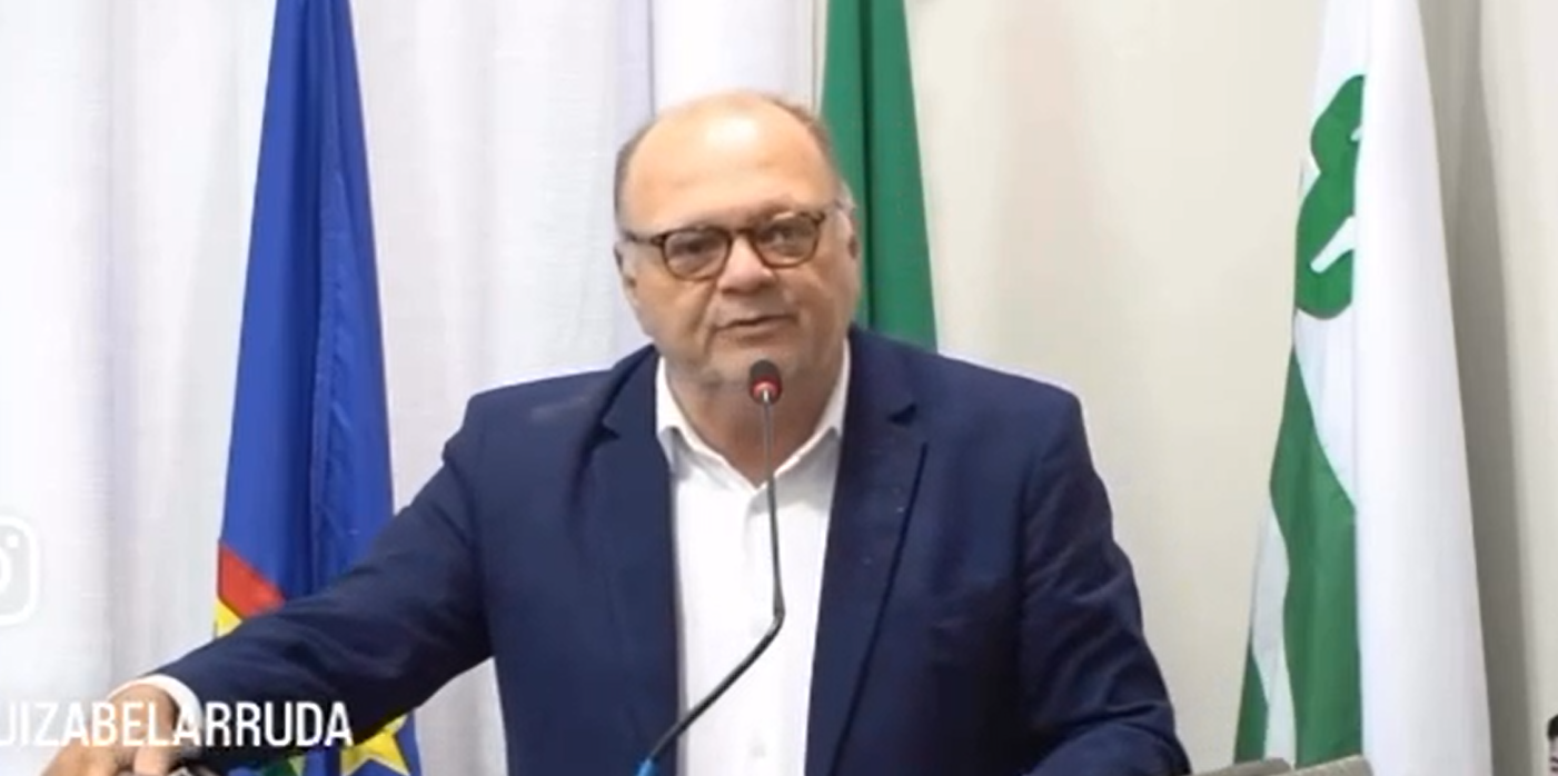 Leia mais sobre o artigo “Não foi falta de dinheiro”: Luiz Abel aponta falta de conhecimento no setor da caprinocultura como principal falha da Expocose